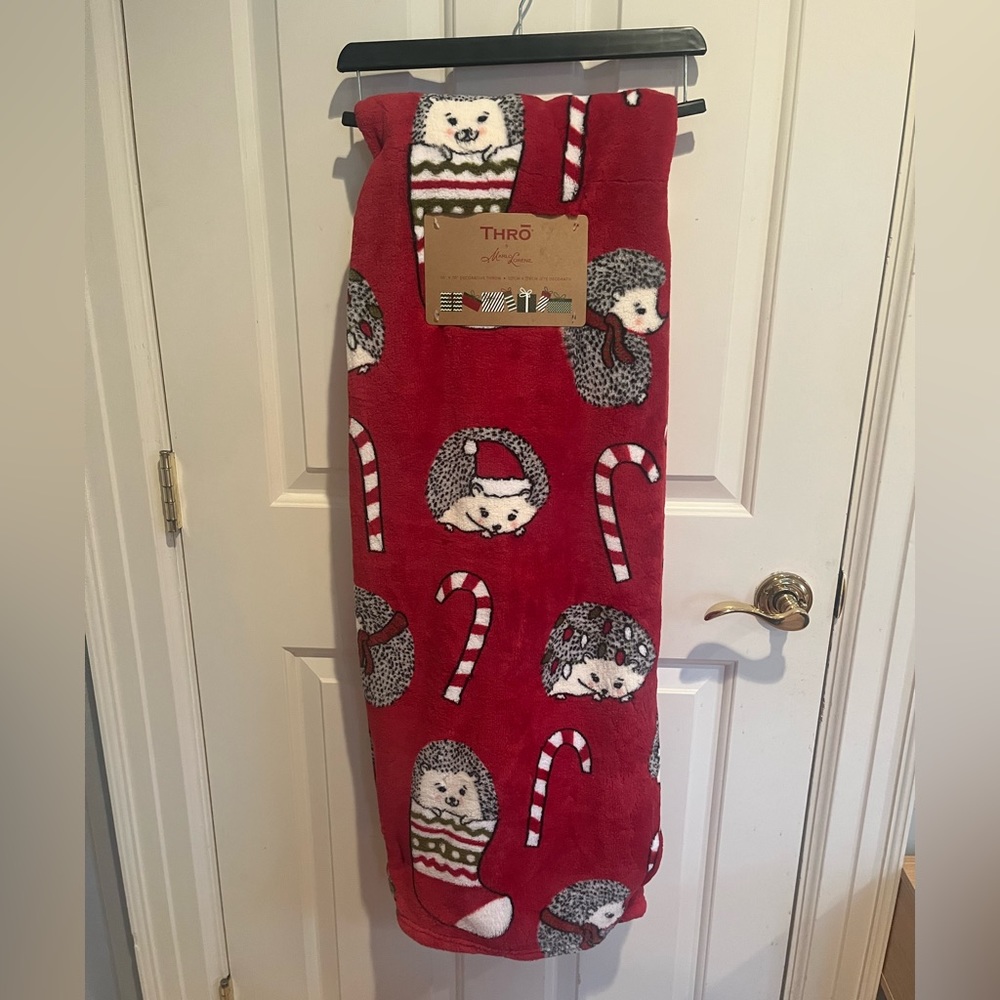Super soft plush throw blanket